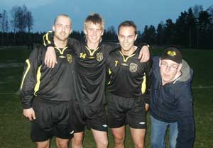 Fyra nöjda haikare efter matchen: Tobias Andersson, Carl Schrewelius, Henrik Karlsson och Bo-Göran Pettersson.